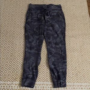 Brand New LuLu Lemon women’s joggers